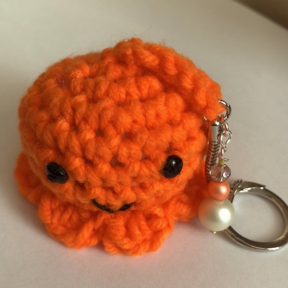Baby Octopus 🐙 keychain - Picture 2 of 6